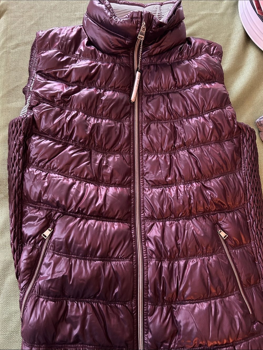 Calvin Klein Women's Quilted Puffer Vest - Plum/Burgundy